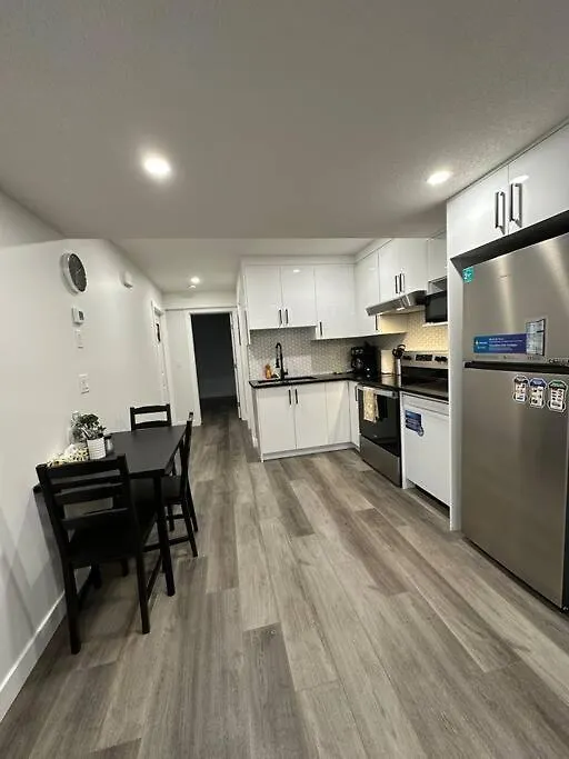 Vila The Urban Nest YYC